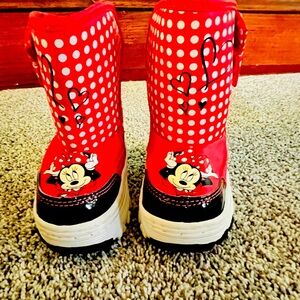 Girls Minnie Mouse Snow Boots Size 5/6